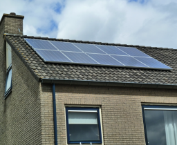 Naar aanleiding van een energieadvies in Assen werden hier 10 zonnepanelen geplaatst